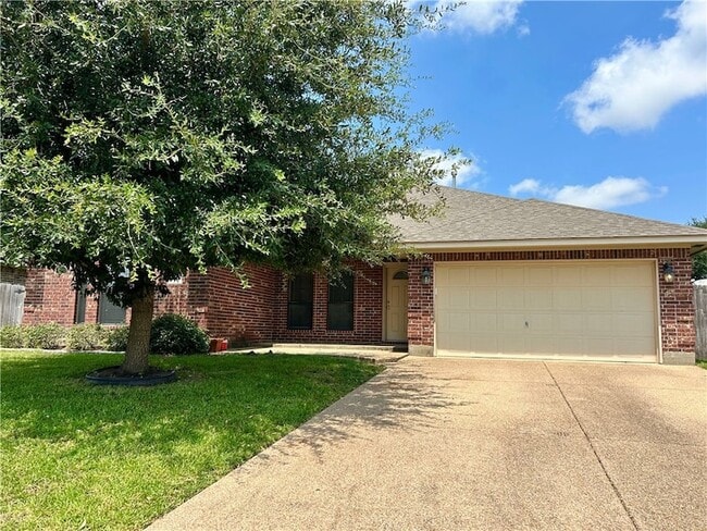 Photo - 1109 Pamplin Ct House