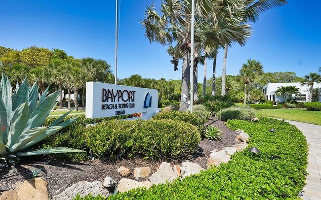 Foto del edificio - 750 Bayport Way