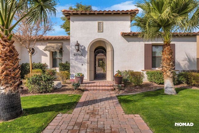 Foto del edificio - 57715 Rosewood Ct