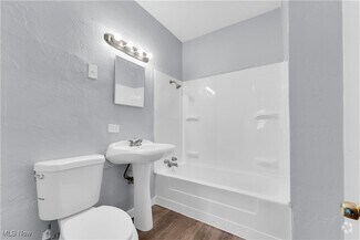 Building Photo - 3111 W 90th St