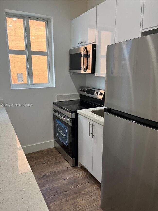 Foto del edificio - 321 SW 9th Ave