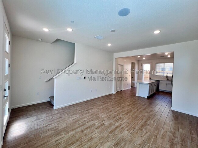 Foto del edificio - 1533 Vintage Ln