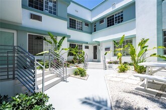 Building Photo - 2416 Flamingo Dr