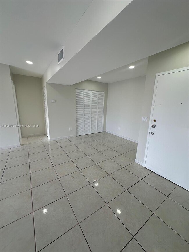 Building Photo - 7747 SW 86th St