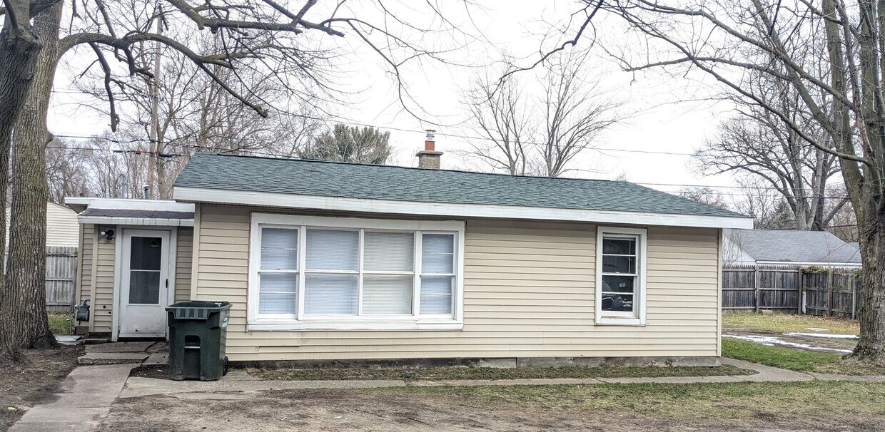 Primary Photo - 1226 Langland, 2 bedroom house
