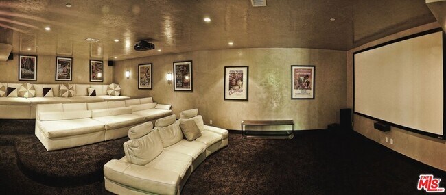 Foto del edificio - 6425 Weidlake Dr