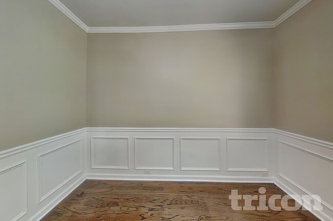 Building Photo - 323 Ivy Manor Dr NW