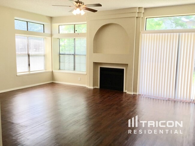 Building Photo - 8035 Dove Trail Dr