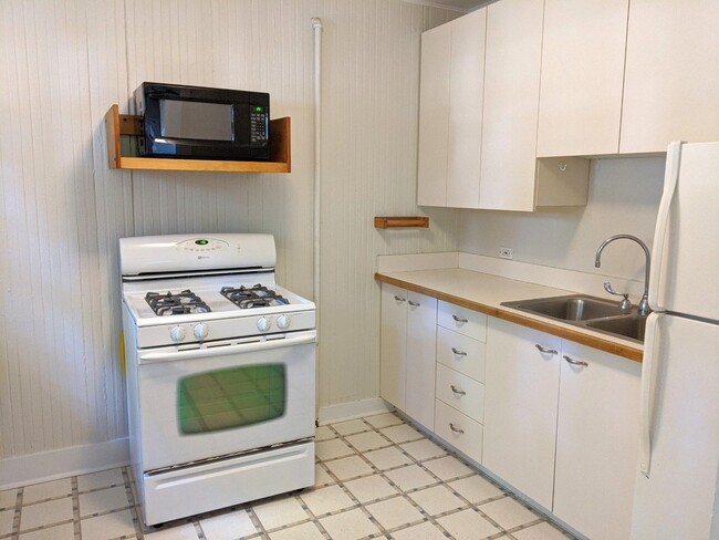 Building Photo - 815 Lincoln Street Apt #CH, Evanston, IL 6...