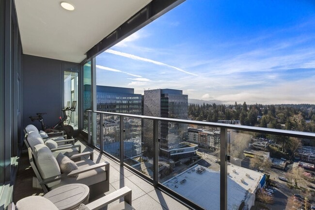 Building Photo - 2bd/2ba Bellevue Condo
