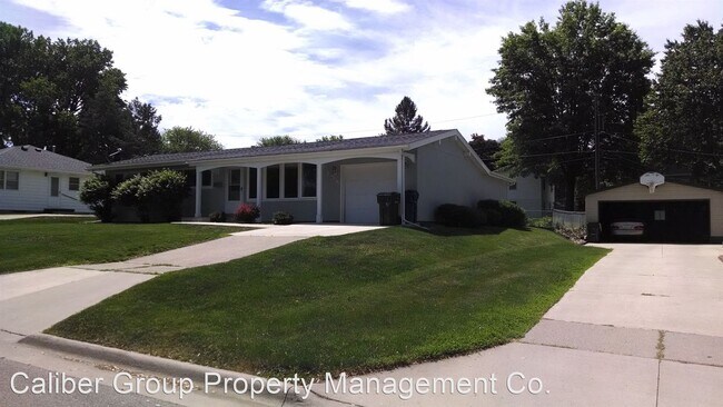 Foto del edificio - 3 br, 1 bath House - 1138 Lindner