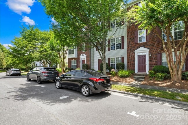 Building Photo - 8043 Bristle Toe Ln
