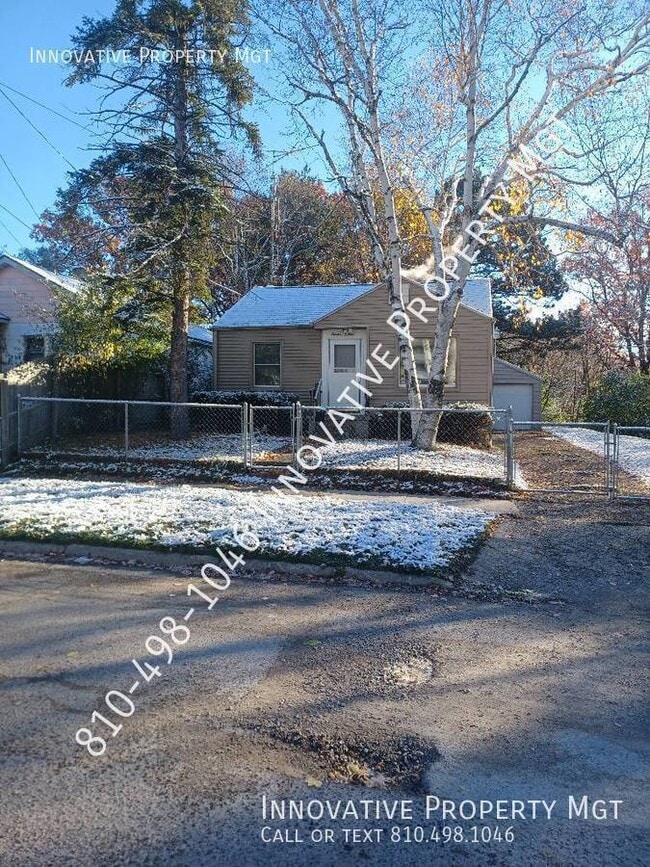 Building Photo - 1309 Clancy Ave