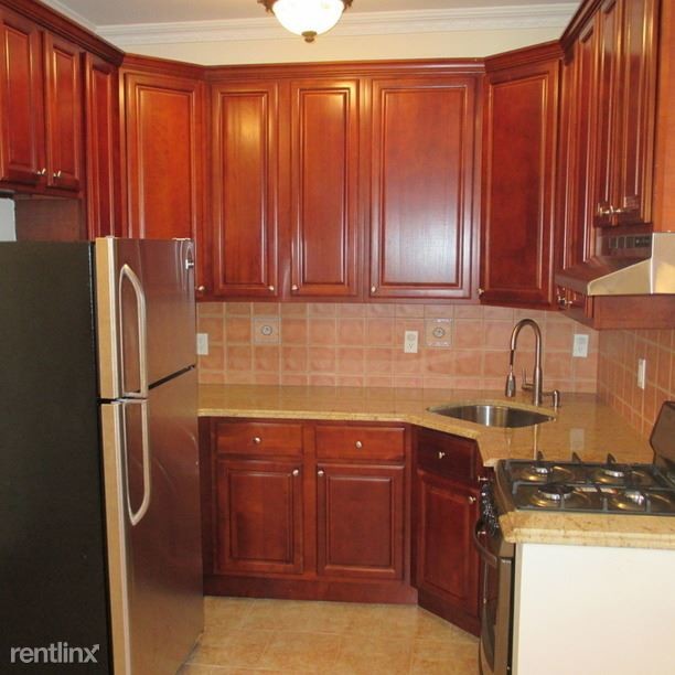 Foto principal - 444 Willoughby Ave
