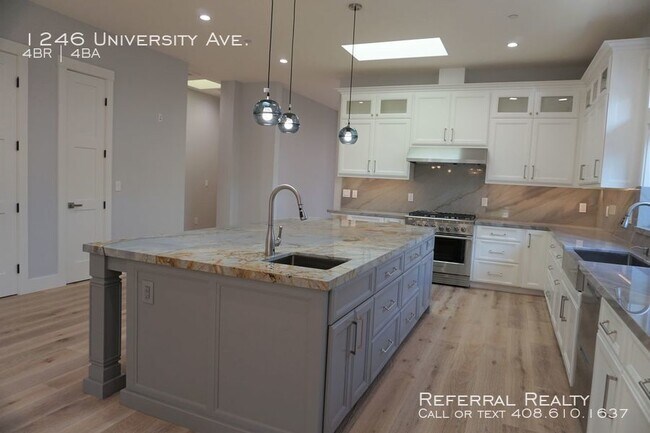 Building Photo - 1246 University Ave
