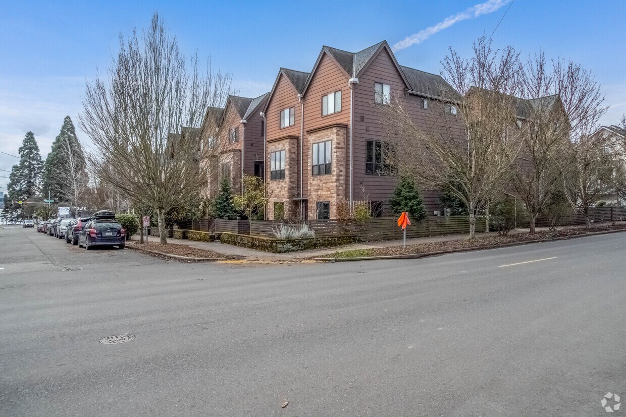 1515-1519 80th St Seattle, WA 98103 - Densmore Townhomes
