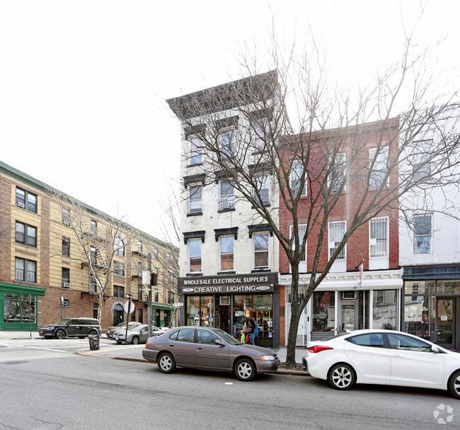 Building Photo - 223 Court St