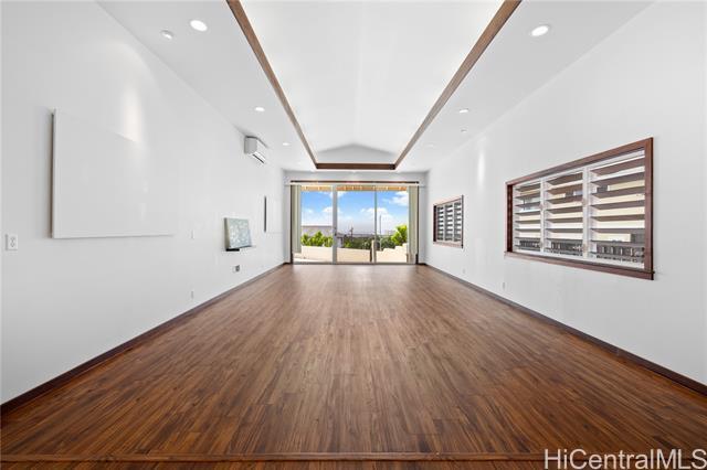 Building Photo - 941 Aliamanu Pl
