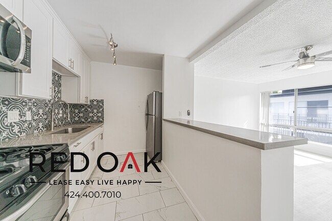 Building Photo - 6555 La Mirada Ave