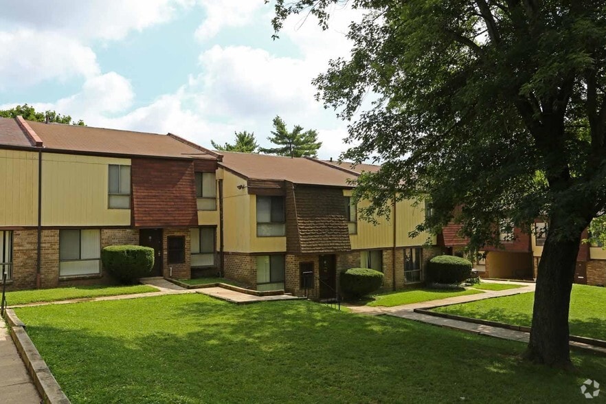 Victoria Woods Apartments and Townhomes