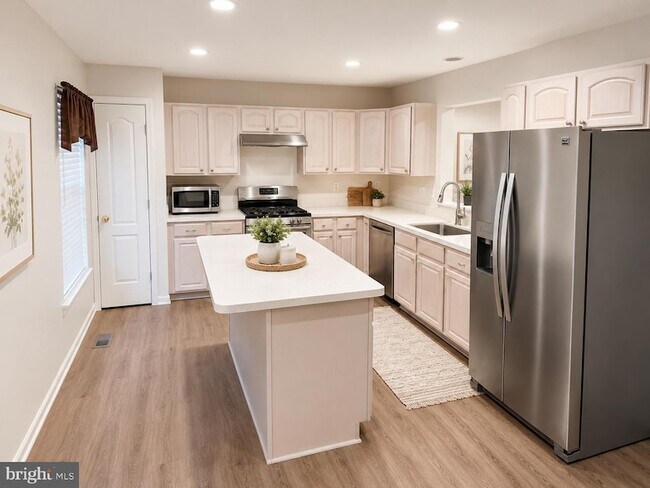 Foto del edificio - 16312 Elkhorn Ln