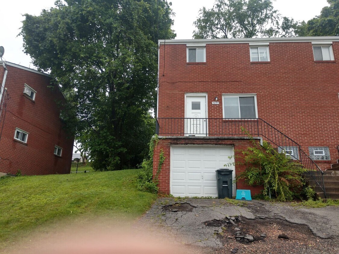 Primary Photo - Beautiful Home for Rent