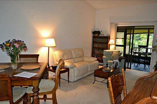 Building Photo - 1320 Daffodil Pl