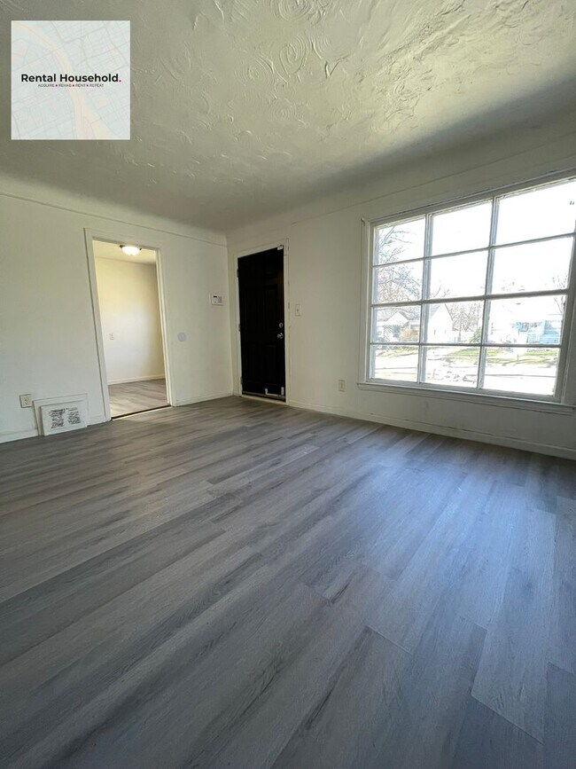 Foto del edificio - 19372 Grandville Ave