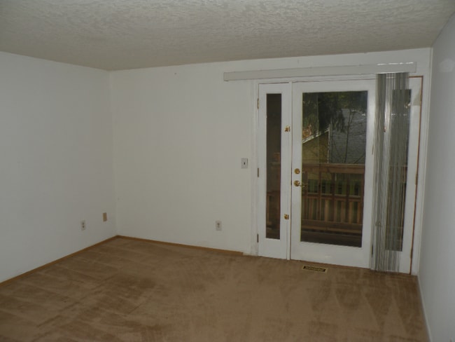 Building Photo - 15177 SW Barcelona Way