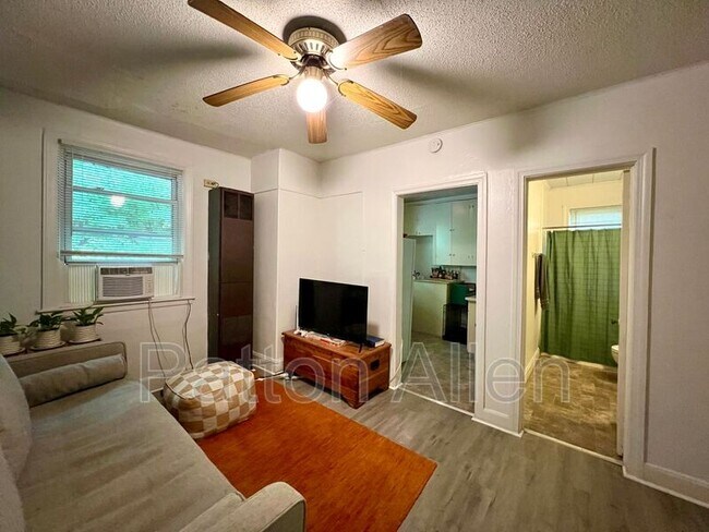 Foto del edificio - 37 Skyview Pl