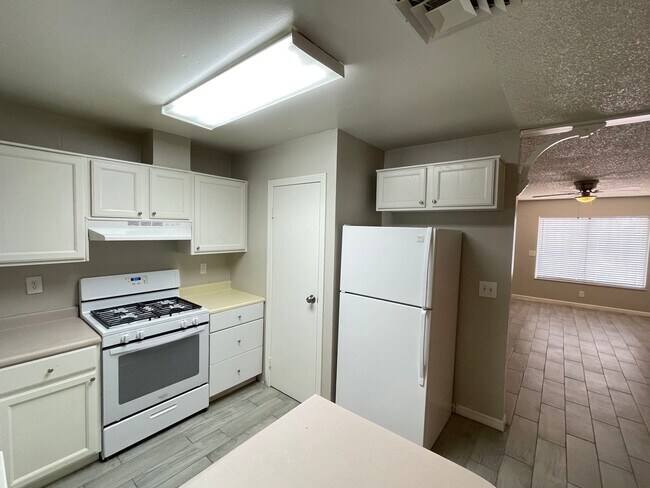 Building Photo - NORTH LAS VEGAS SINGLE STORY HOUSE