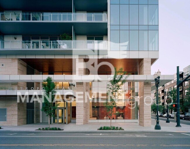 Building Photo - The Metropolitan- Luxury Living in the Heart of the Pearl District. Breathtaking Views!
