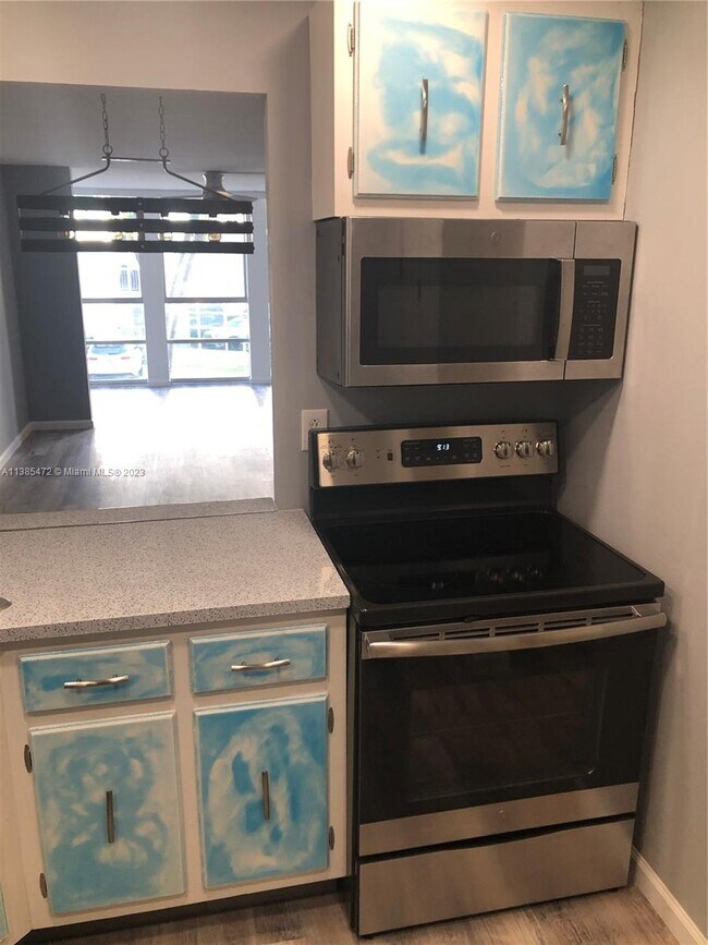 Foto del edificio - 601 Three Islands Blvd