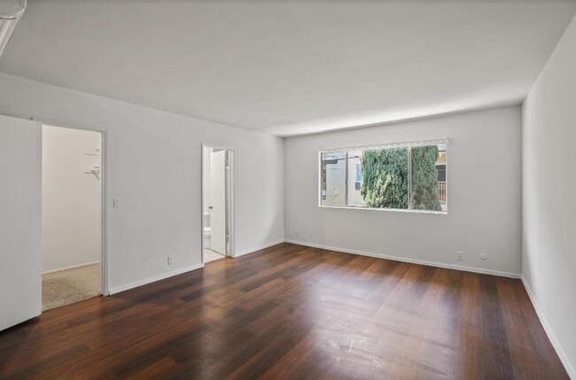 Foto del edificio - 617 N Sweetzer Ave. West Hollywood, CA 90048
