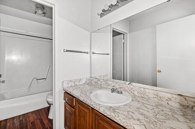 Building Photo - 1409 Paseo Del Oro