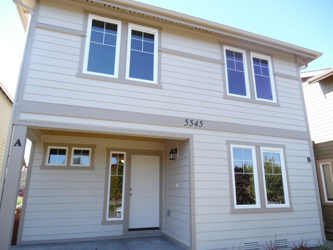 Foto principal - 5545 Balustrade Blvd SE