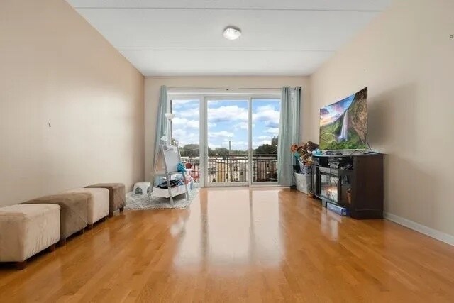 Foto del edificio - 5036 W Pensacola Ave