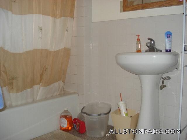 Foto del edificio - 1254 Commonwealth Ave