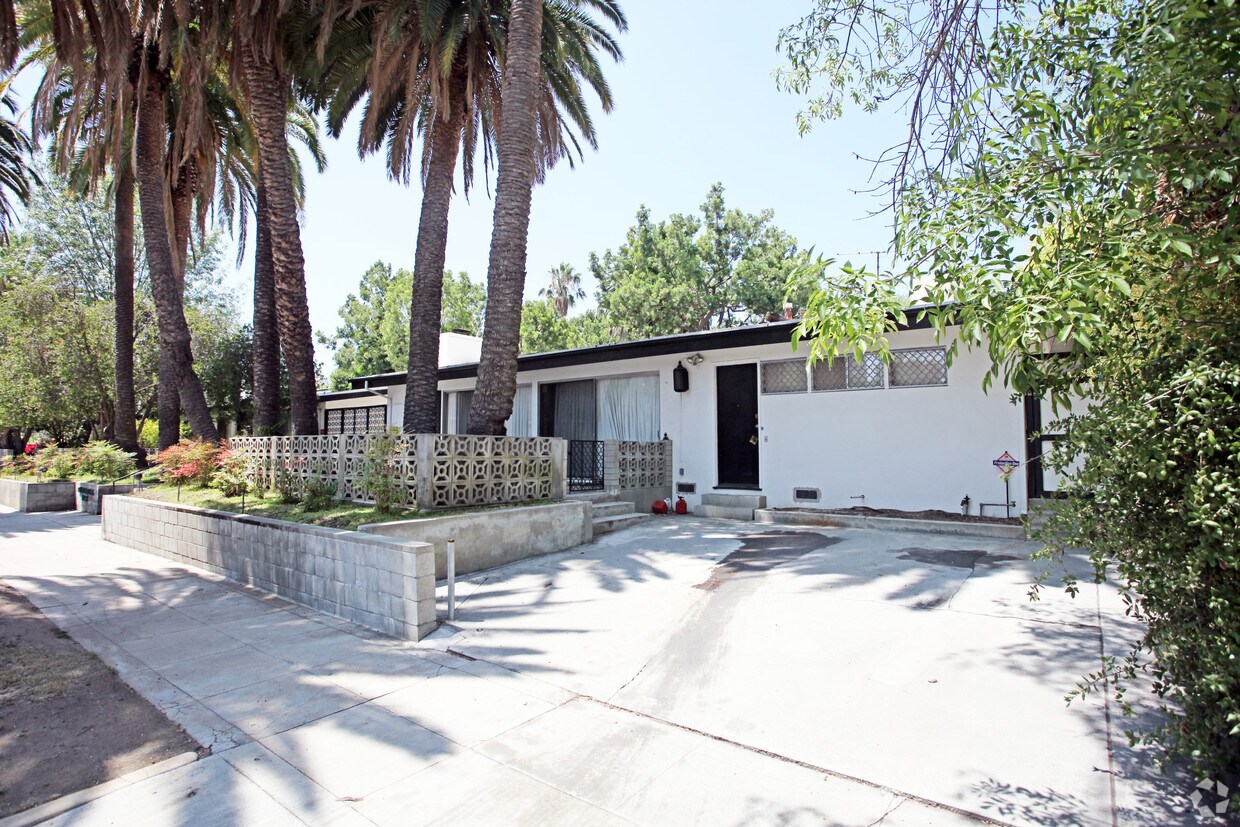 Foto del edificio - 615-629 S Pasadena Ave