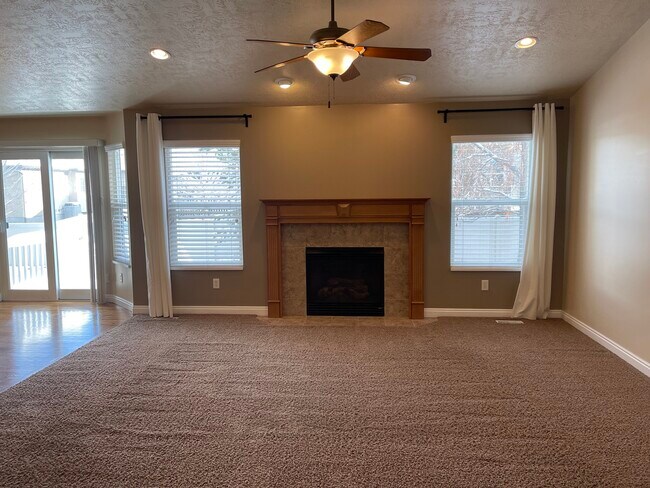 Building Photo - 13299 Ashwood Glen Way