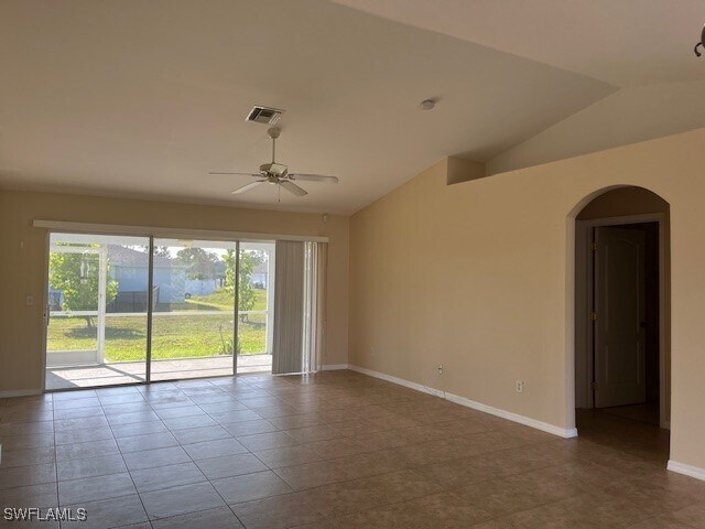 Foto del edificio - 3617 NE 8th Pl
