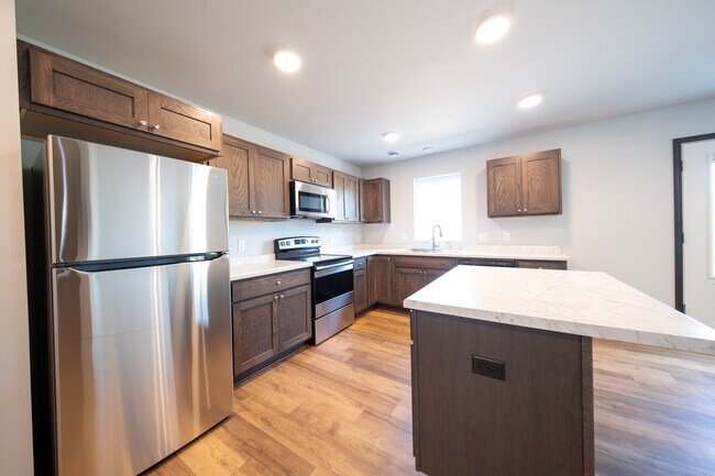 Foto del edificio - 668 4th Cir Dr SW