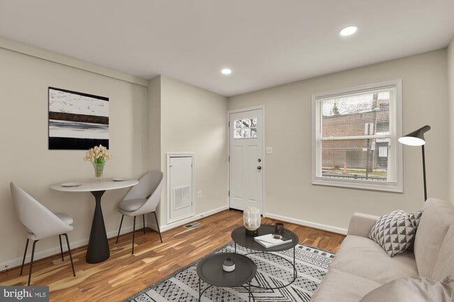 Foto del edificio - 4131 Hunt Pl NE