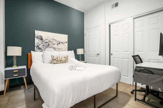 Building Photo - 209 9th St