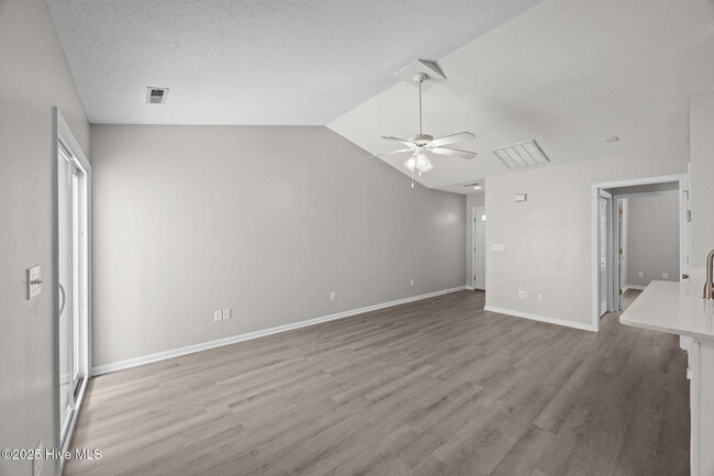 Building Photo - 3817 Elizabeth Ave