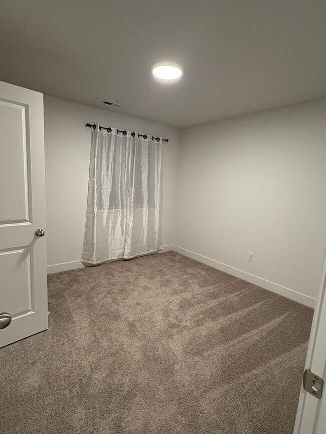 Foto del edificio - Charming 3BR Townhome in Eagle Mountain
