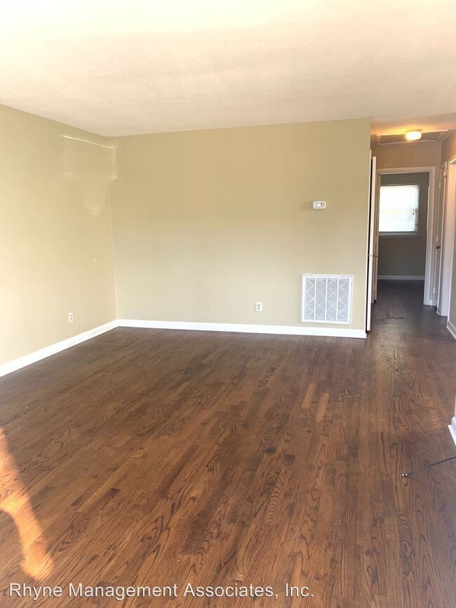 Building Photo - 306-308 Carolina Ave