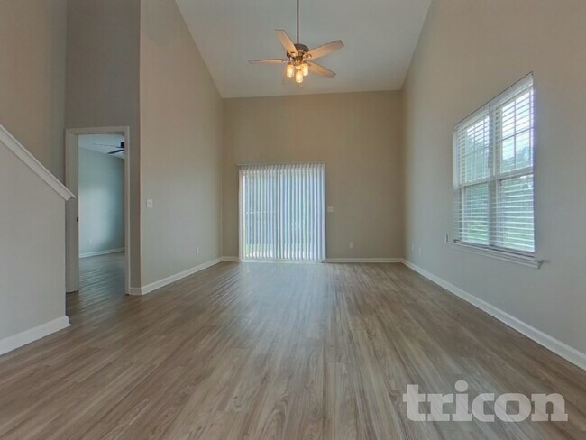 Foto del edificio - 14 Glenwood Springs Ct