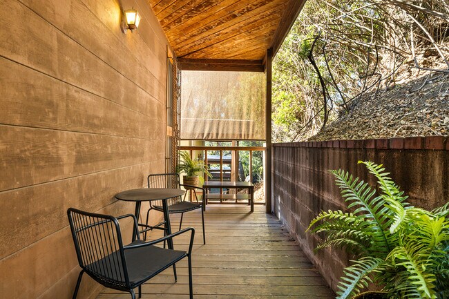 Foto del edificio - 3034 Valevista Trl