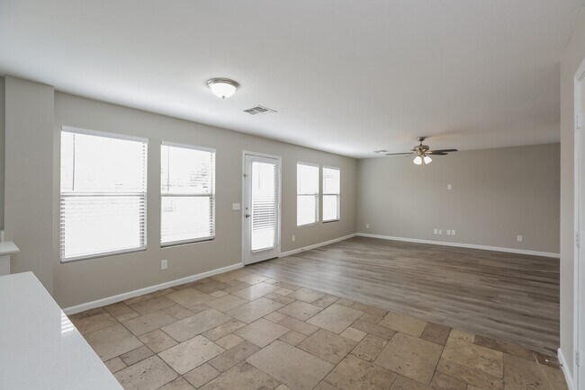 Foto del edificio - 3117 W Fremont Rd.